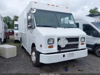  Salvage Freightliner Chassis