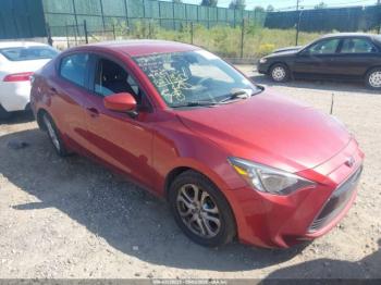  Salvage Toyota Yaris
