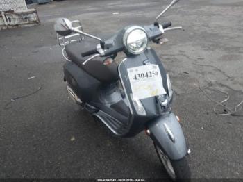  Salvage Vespa Primavera Sprint