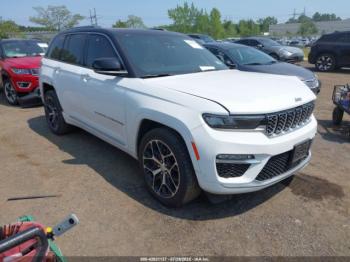  Salvage Jeep Grand Cherokee