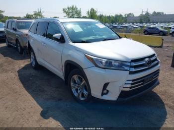  Salvage Toyota Highlander