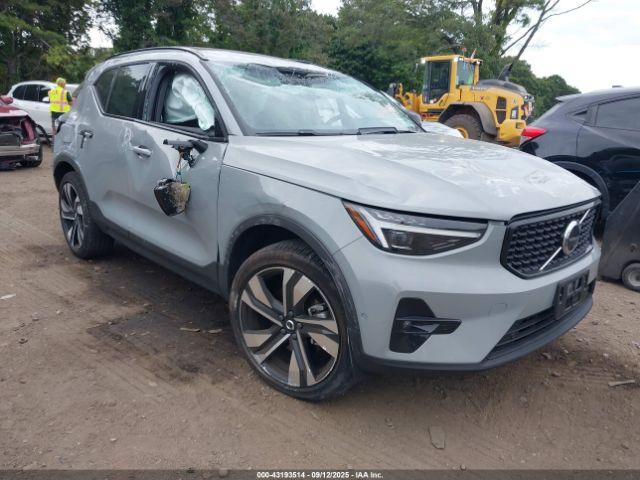  Salvage Volvo XC40