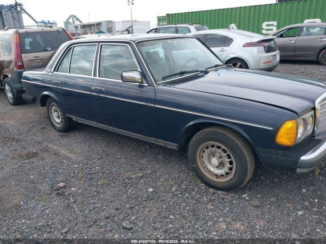  Salvage Mercedes-Benz 240