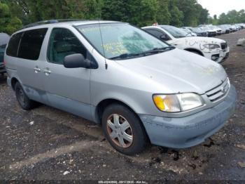  Salvage Toyota Sienna