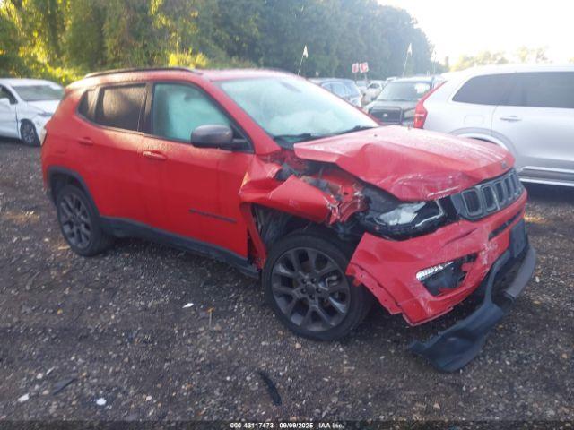  Salvage Jeep Compass