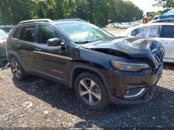  Salvage Jeep Cherokee