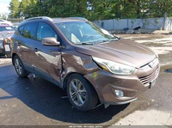  Salvage Hyundai TUCSON