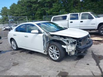  Salvage Nissan Maxima