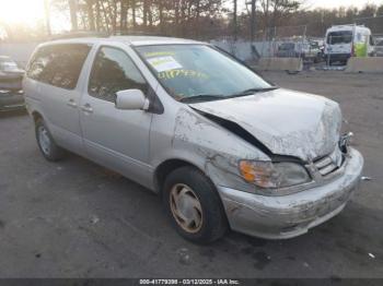  Salvage Toyota Sienna