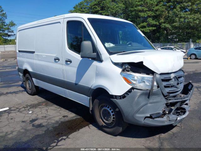  Salvage Mercedes-Benz Sprinter 2500