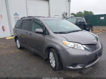  Salvage Toyota Sienna