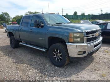  Salvage Chevrolet Silverado 2500