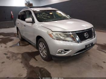  Salvage Nissan Pathfinder