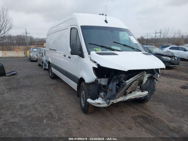  Salvage Mercedes-Benz Sprinter 2500