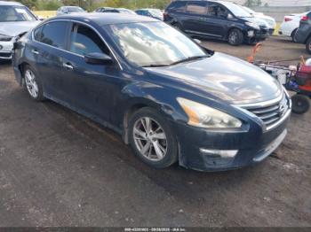  Salvage Nissan Altima