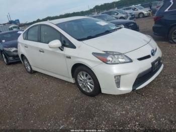  Salvage Toyota Prius