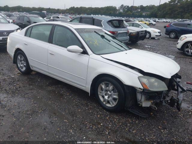  Salvage Nissan Altima