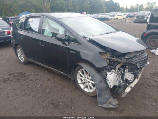  Salvage Toyota Prius v