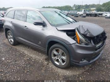  Salvage Toyota Highlander