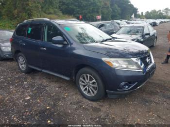  Salvage Nissan Pathfinder