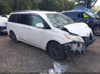  Salvage Toyota Sienna