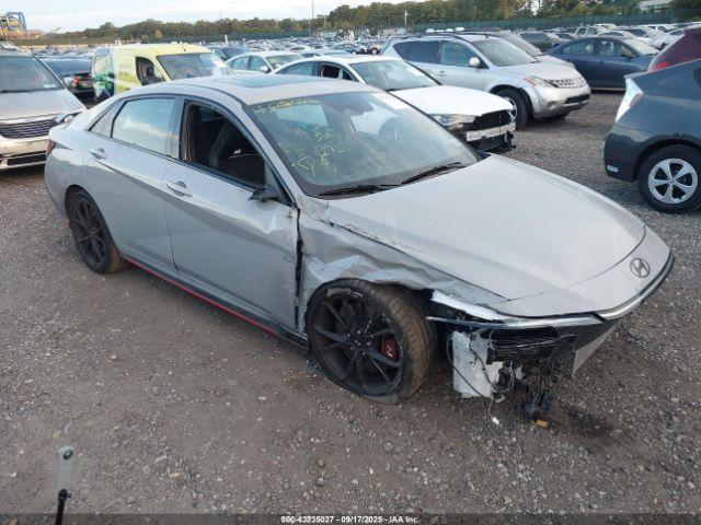  Salvage Hyundai ELANTRA