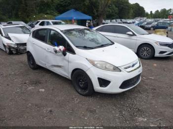 Salvage Ford Fiesta