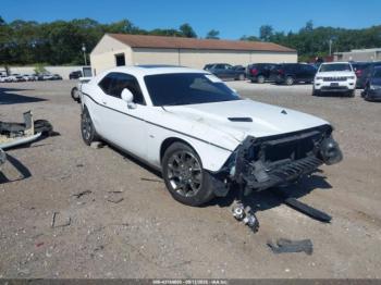  Salvage Dodge Challenger