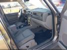 Jeep Commander Image 11