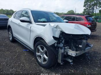 Salvage Alfa Romeo Stelvio
