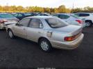 Toyota Camry Le Image 6