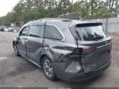 Toyota Sienna Le Image 2