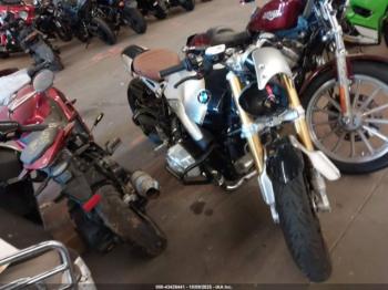 Salvage BMW R Nine T