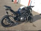 Kawasaki Zr900 Image 9