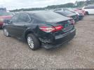 Toyota Camry Le Image 18
