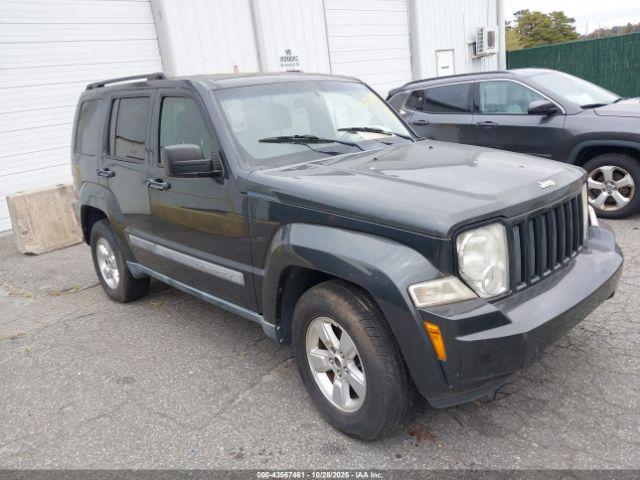  Salvage Jeep Liberty