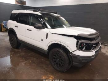  Salvage Ford Bronco
