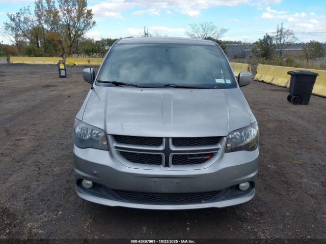Dodge Grand Caravan Gt Image 6