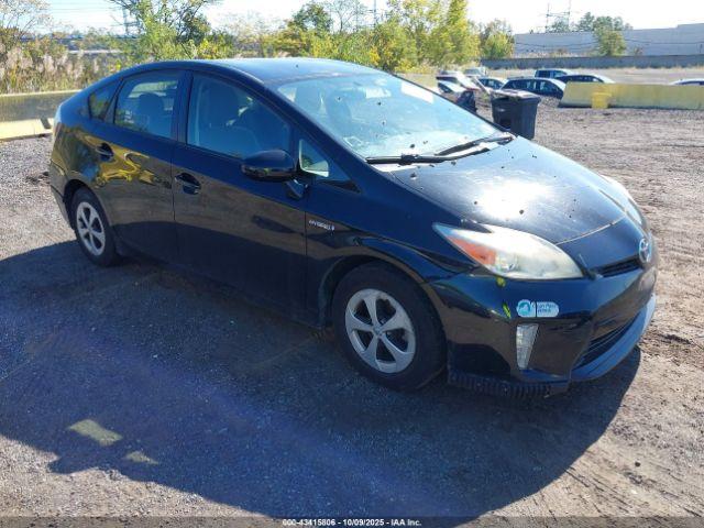  Salvage Toyota Prius