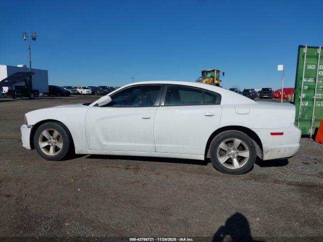 Dodge Charger Se Image 8