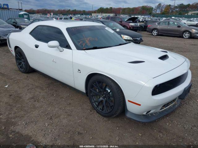  Salvage Dodge Challenger