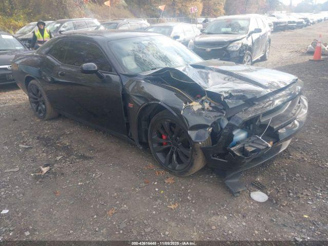  Salvage Dodge Challenger