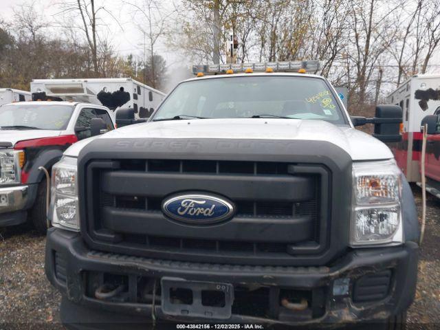 Ford F-550 Xl Image 13