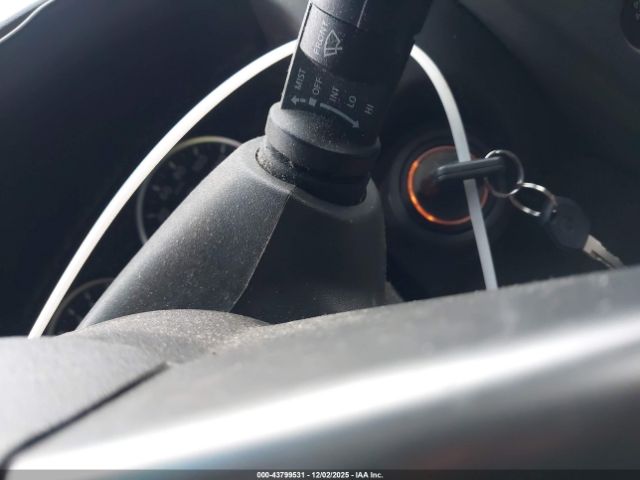 Nissan Pathfinder S Image 10