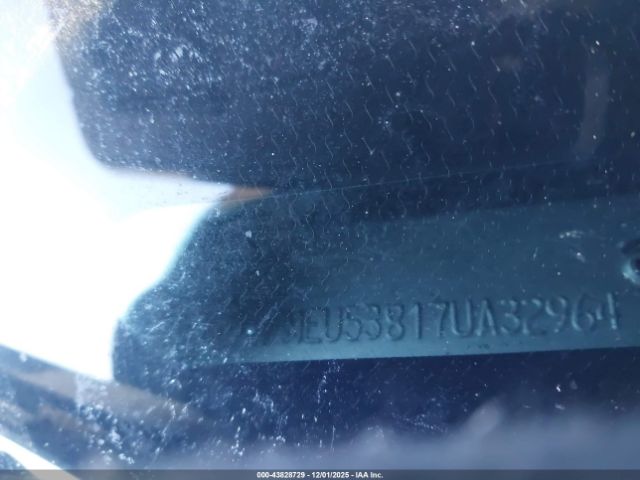 Ford Explorer Limited Image 9