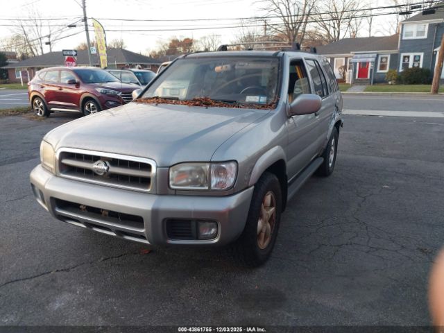 Nissan Pathfinder Le Image 3