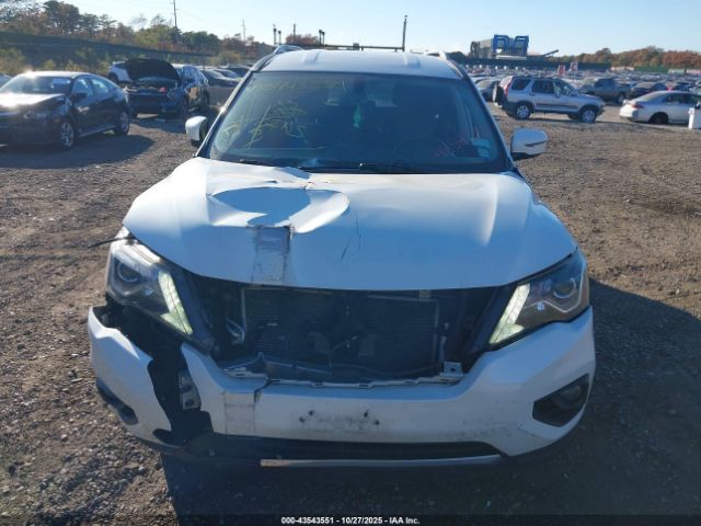 Nissan Pathfinder Sv Image 3