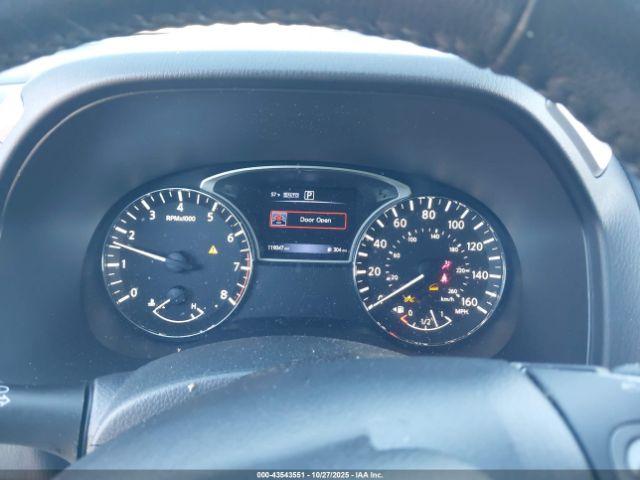 Nissan Pathfinder Sv Image 8