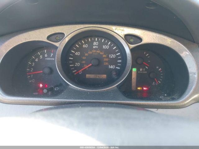 Toyota Highlander V6 Image 2