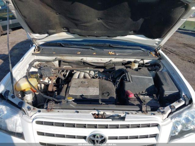 Toyota Highlander V6 Image 11